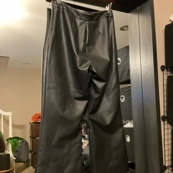 (Lori) Banana Republic Elegant Black Faux Leather Women’s Pants Sz 8 - Picture 4 of 10